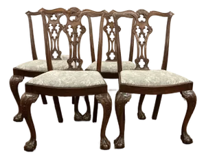 Set of 4 Antique Chippendale Style Splat Back Chairs With Concave Seats.