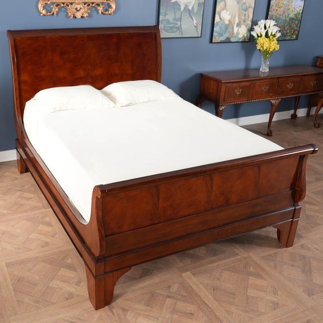 Traditional Niagara Furniture Mahogany Queen Size Sleigh Bed For Sale - Image 3 of 12