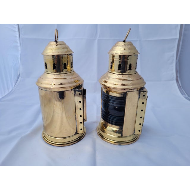 Metal Pair of Port and Starboard Boat Lanterns For Sale - Image 7 of 12