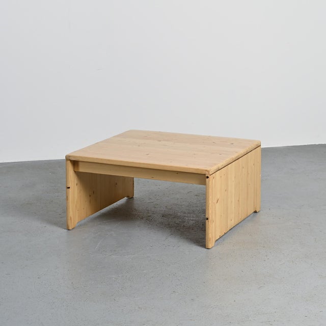 Pine Coffee Table from Les Arcs 1800, France, 1970s For Sale - Image 10 of 10