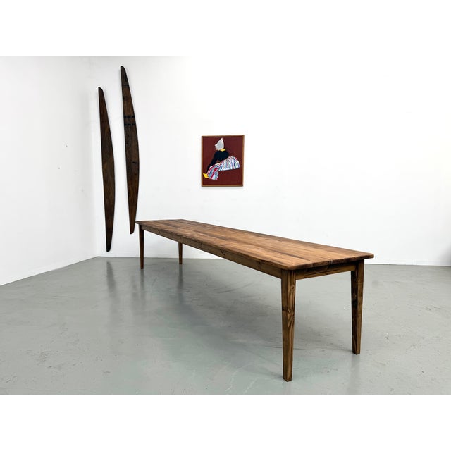 An exceptional size for grand gatherings. This XXL farmhouse table, measuring 363 cm, combines the authenticity of...