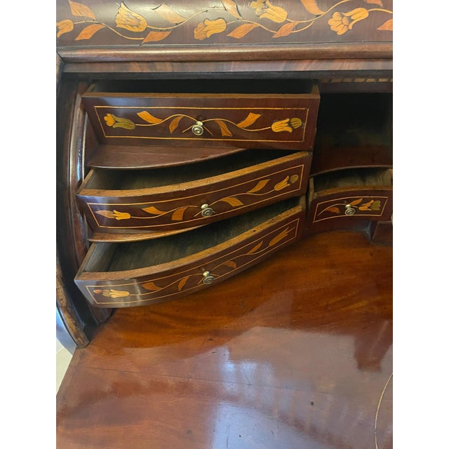 Antique Mahogany Floral Marquetry Inlaid Cylinder Bureau, 1780s For Sale - Image 14 of 18