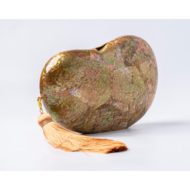 Contemporary Lucia Bean Minaudiere in Beige Shell Inlay For Sale - Image 3 of 6
