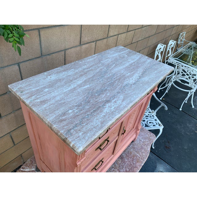 Late 19th Century Antique Rustic Eastlake Spoon Carved Pink Commode W Marble Top For Sale - Image 5 of 11