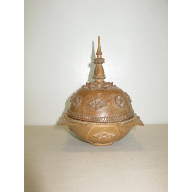 Asian 1990s Hand Carved Indonesian Wooden Decorative Box For Sale - Image 3 of 8