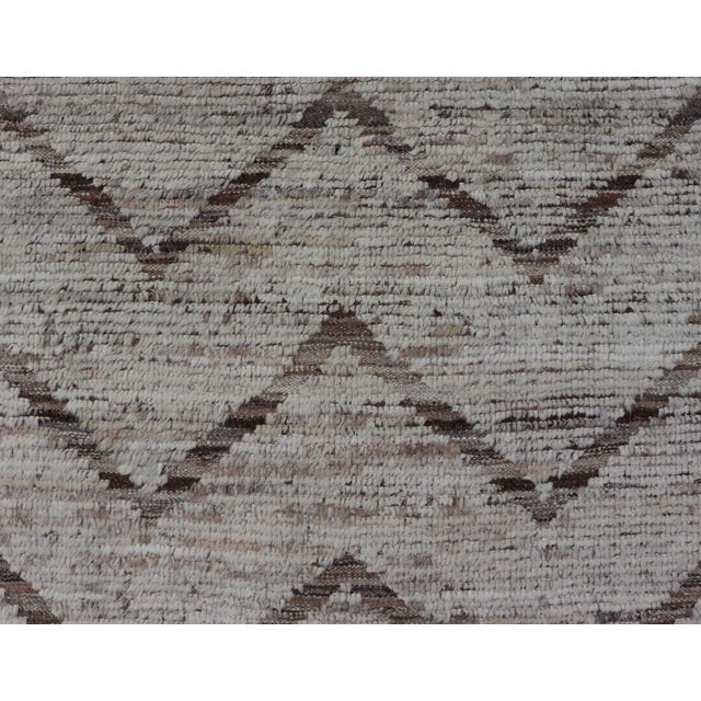 Early 21st Century Modern Hand Knotted Runner in All-Over Design in Brown Color & Cream Background For Sale - Image 5 of 9