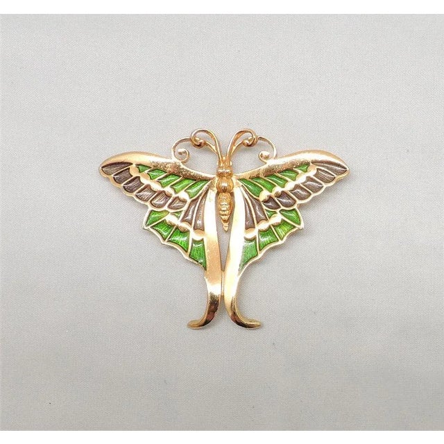 Napier Circa 1971 Vintage Signed Napier Green Enamel Butterfly Brooch For Sale - Image 4 of 7