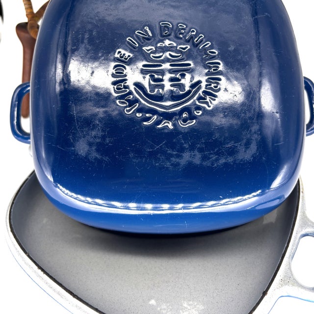 Jens Quistgaard Anker-Line Enameled Cast Iron Casserole With Original Stand, Denmark, 1954 For Sale - Image 10 of 10