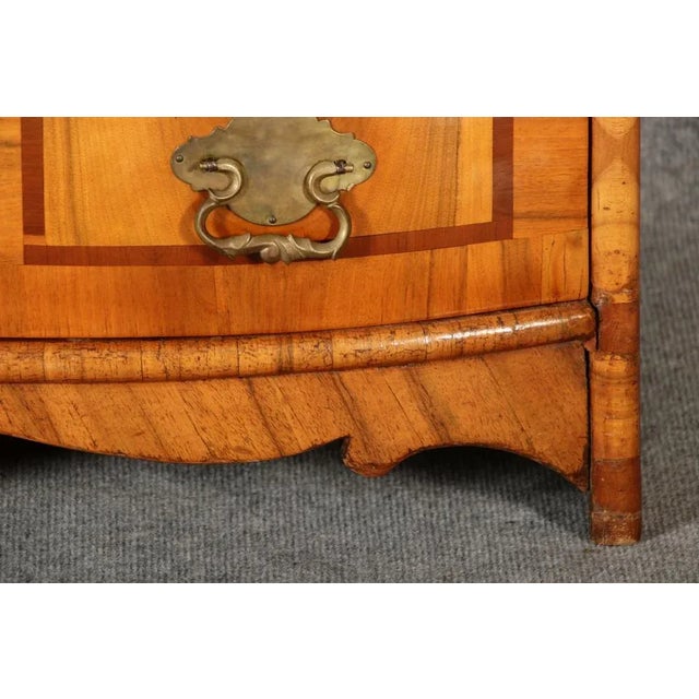 Baroque Secretaire in Walnut with Insertion Work, 18th Century For Sale - Image 14 of 18
