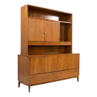 Red Lion Vintage Mid Century Modern Two-Piece China Cabinet Buffet and Hutch C. 1960s For Sale