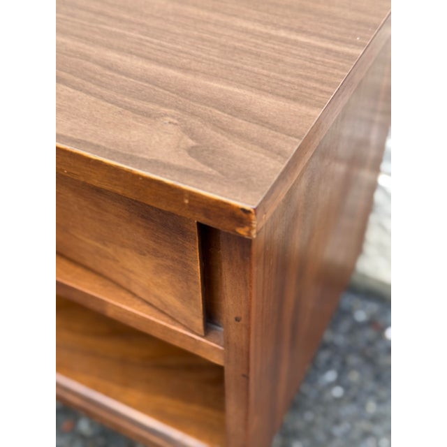Mid 20th Century Modern Walnut Nightstand For Sale In Philadelphia - Image 6 of 10