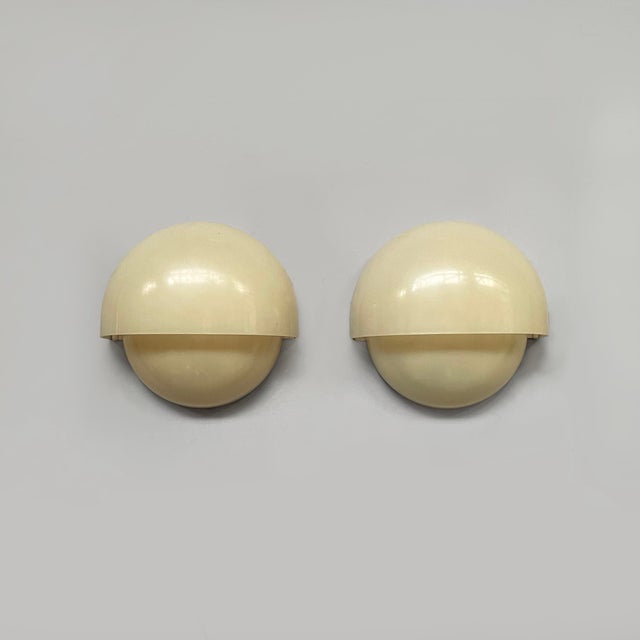 Mid-Century Modern Italian Plastic Wall Lamps Mania by Vico Magistretti for Artemide, 1960s, Set of 2 For Sale - Image 15 of 15