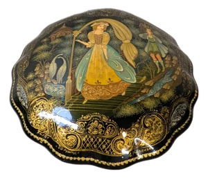 1992 Palekh Scalloped Lacquer Box – “The Slipper” – Signed Krasnov