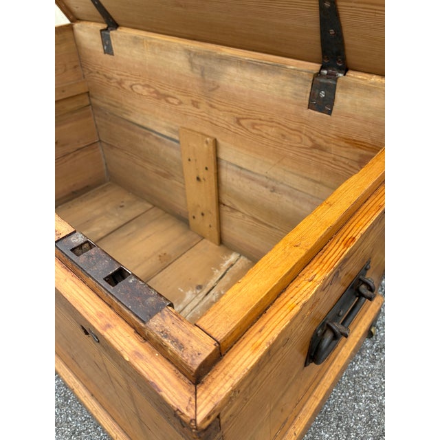 English Pine Trunk or Blanket Chest For Sale - Image 13 of 18