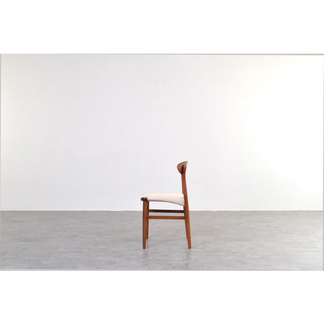 Mid-Century Danish Teak Dining Chairs by Ejner Larsen and Aksel Bender Madsen, 1960s, Set of 4 For Sale - Image 6 of 13