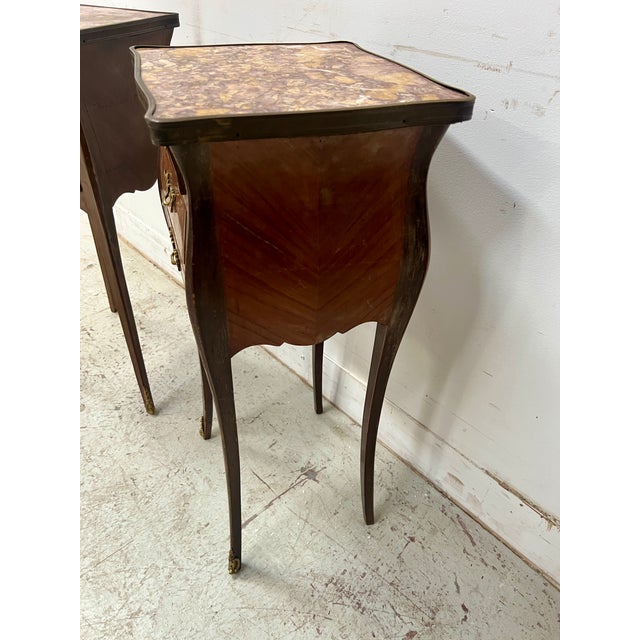 Small Louis XV Style Marquetry Commodes with Marble Tops, 1900s, Set of 2 For Sale - Image 3 of 13