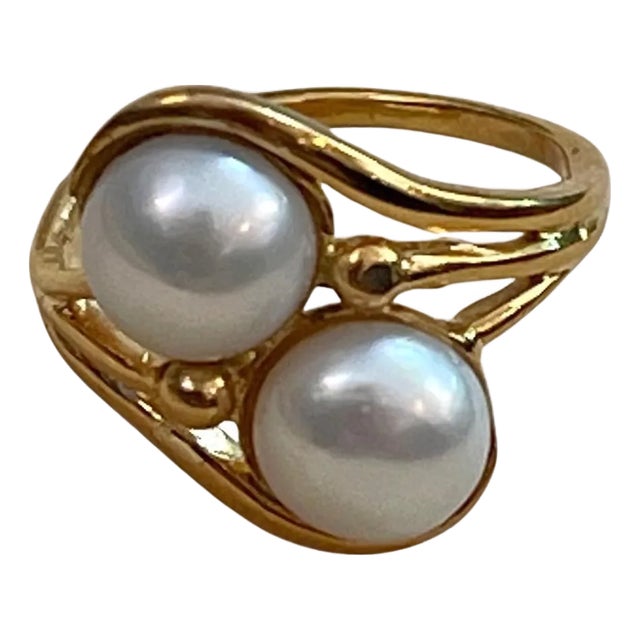 18 Karat Yellow Gold And Two Pearls Ring For Sale