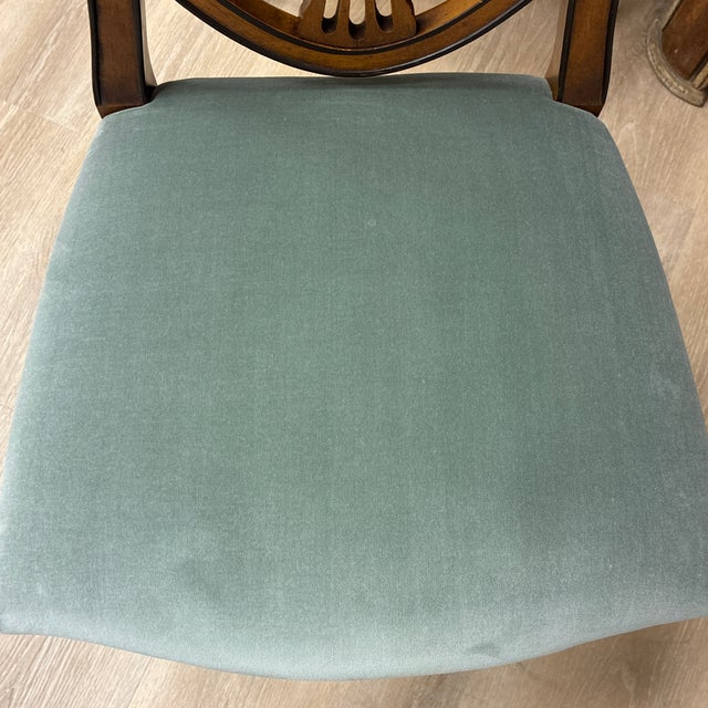 Mid 20th Century Classic Hepplewhite Style Shield Back Side Dining Chairs With Green Velvet and Trim Upholstery, Set of 4 For Sale - Image 11 of 11