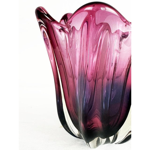 Dark Pink and Purple Sommerso Glass Vase attributed to Josef Hospodka for Chribska, 1960s For Sale - Image 4 of 15