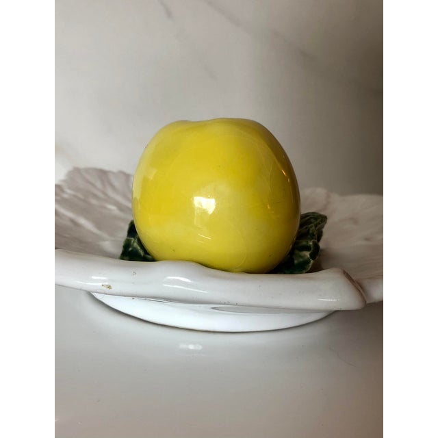 Mediterranean 1970s Majolica Apple Leaf Decorative Plate From Portugal For Sale - Image 3 of 7