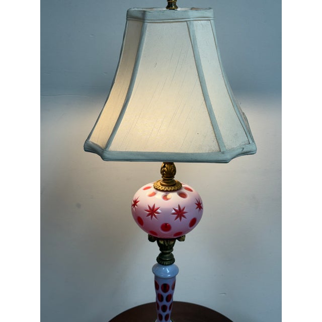 Vintage Traditional Fenton Cranberry Opalescent Coin Dot Art Glass Table Lamp For Sale - Image 9 of 12