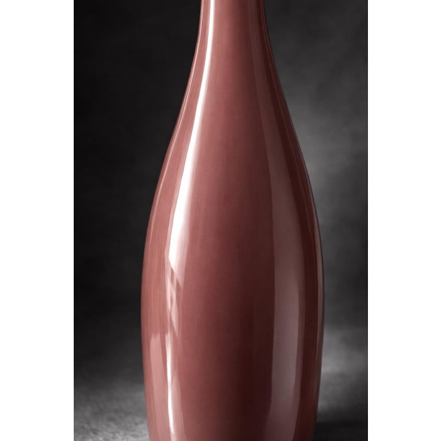 Mid 20th Century Blush Mauve Art Glass Bud Vase – Tall Minimalist Decorative Bottle Vase For Sale - Image 5 of 6