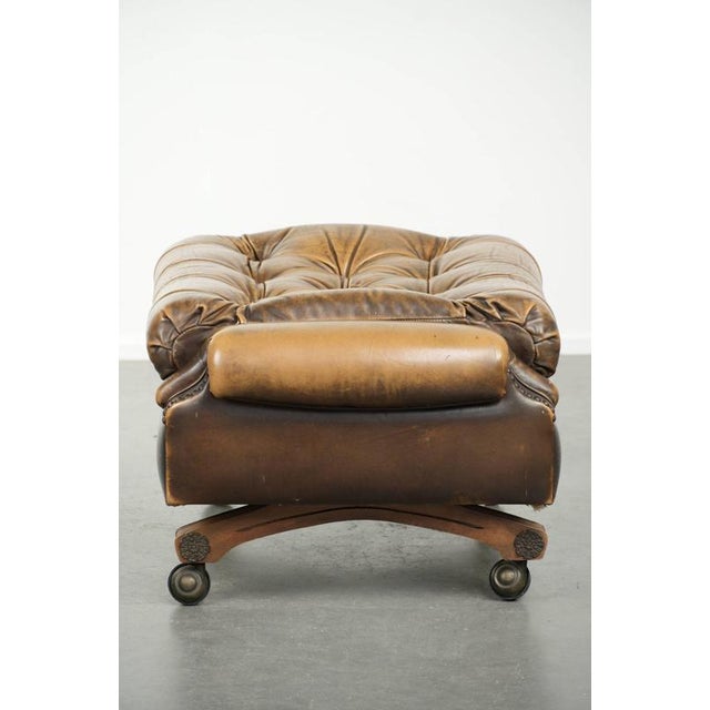 1990s English Chesterfield Ottoman in Cowhide Leather on Wheels For Sale - Image 5 of 13