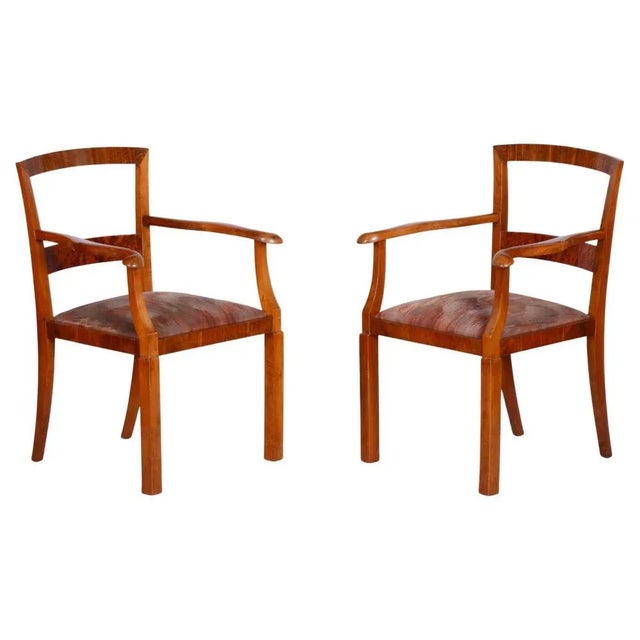 Source: Czechia Period: 1920-1929 Material: Beech, Fabric, Upholstery, Walnut veneer According to the original process,...