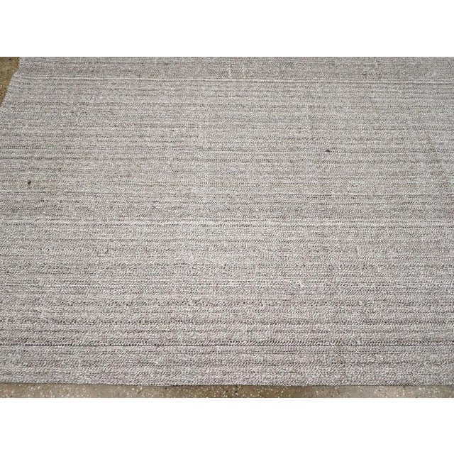 Mid 20th Century Galerie Shabab Collection Mid-20th Century Handmade Turkish Flatweave Kilim Room Size Carpet For Sale - Image 5 of 8