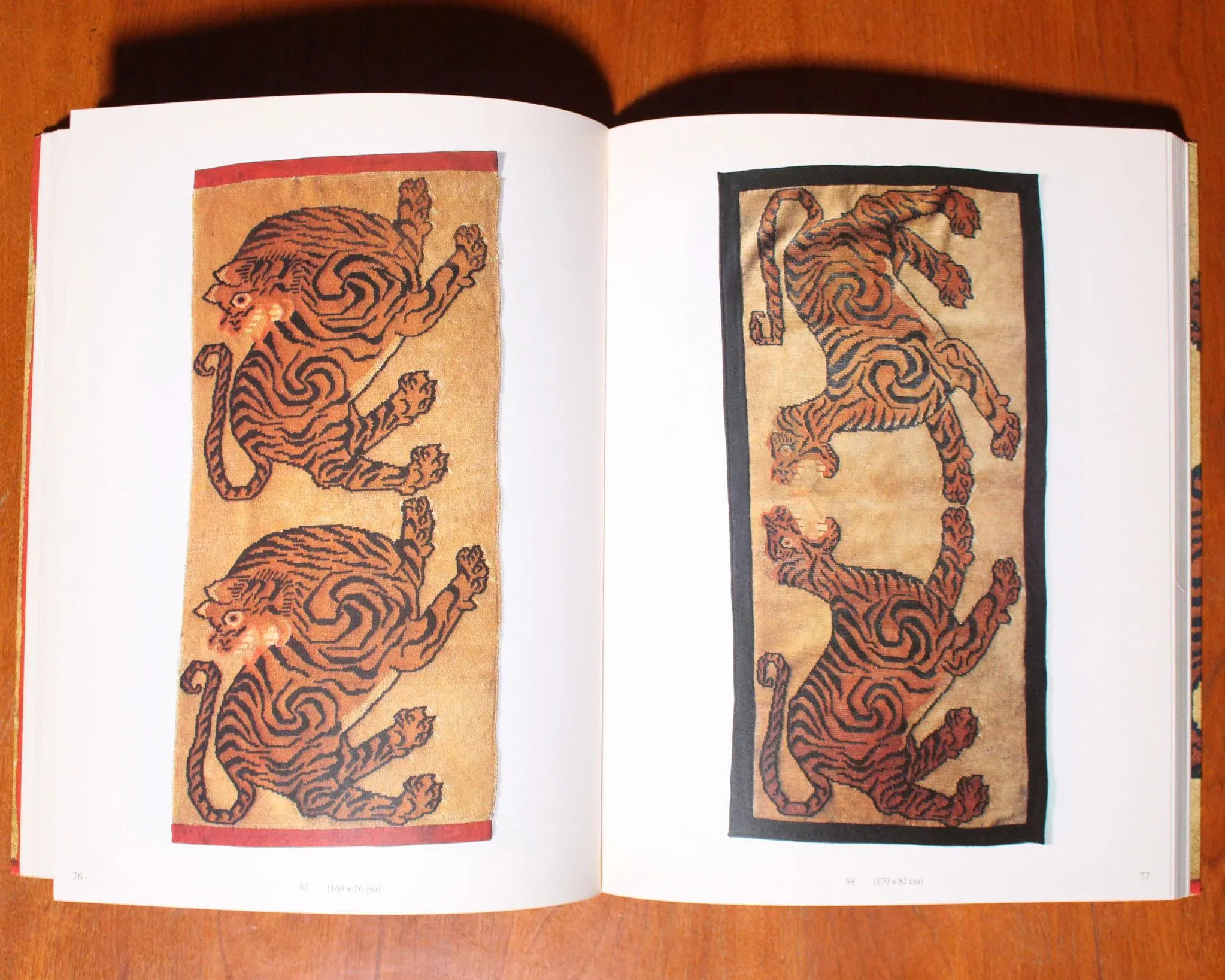 1988) the Tiger Rugs of Tibet Mimi Lipton Thames and Hudson Out of