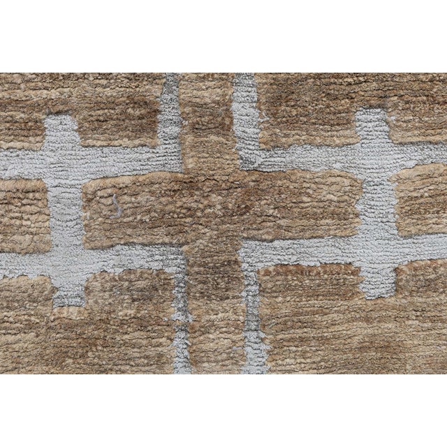 Contemporary Harvin Design Rug – Handmade Hemp & Silk by Doris Leslie Blau. Size: 4'3" × 7'0" (129 × 213 cm). This...