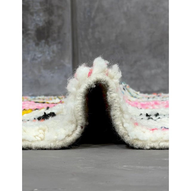Modern Playful Azilal Rug – Handwoven Moroccan Wool with Colorful Abstract Motifs This modern Azilal rug is a joyful...
