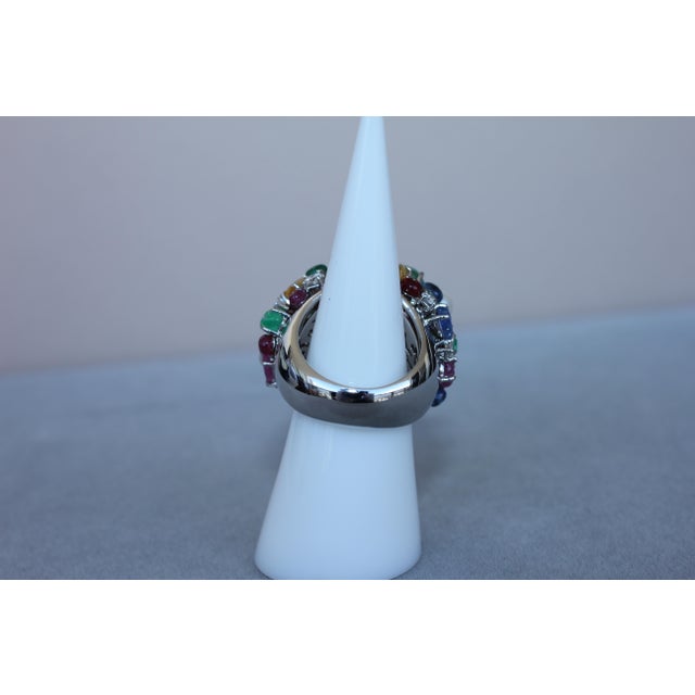 Multi Colors Sapphires Emeralds Ruby Diamond Scavia Unique 18k White Gold Ring, Size 6 For Sale - Image 12 of 18