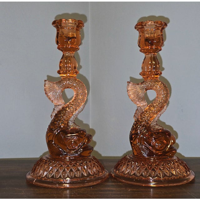 Pink Depression Glass Dolphin Candlesticks – l.e. Smith, 1930s – Pair For Sale - Image 4 of 10