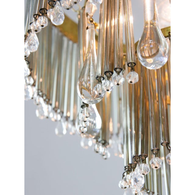 Mid-Century Modern Mid-Century Modern Teardrop Three-Tier Pendant Light in Brass and Crystal, 19560s For Sale - Image 3 of 15