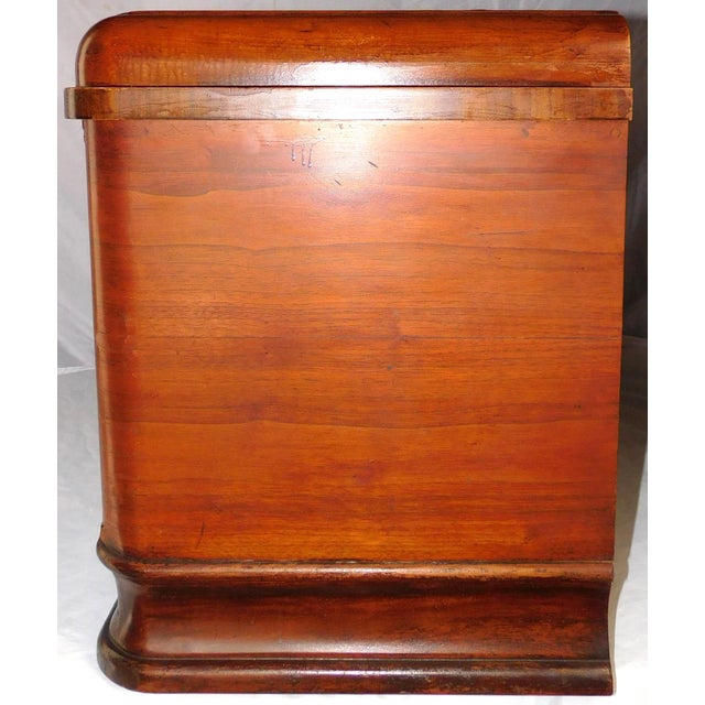1930s 1930s Vintage Art Deco Lane Waterfall Design Cedar Chest With Pull-Out Sewing Tray ~ Lock Removed ~ For Sale - Image 5 of 17