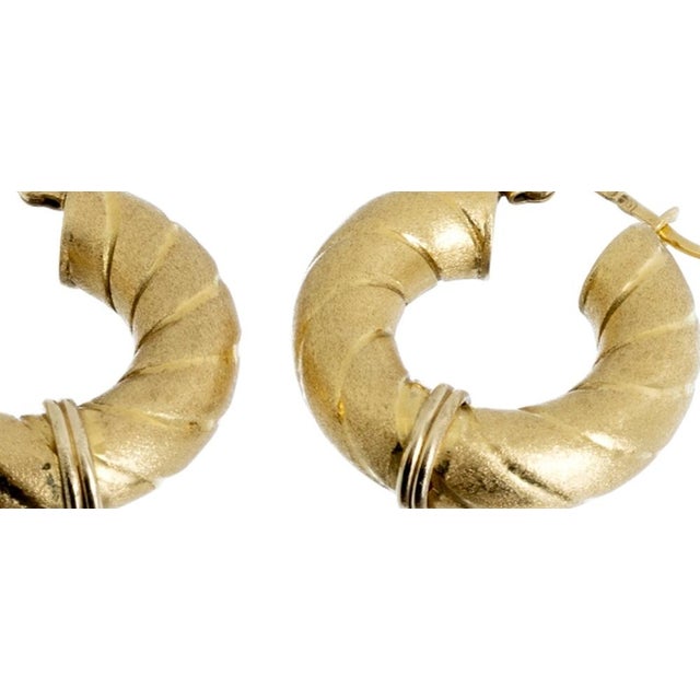 Hoop Earrings in 19.2K Gold, Set of 2 For Sale - Image 4 of 8