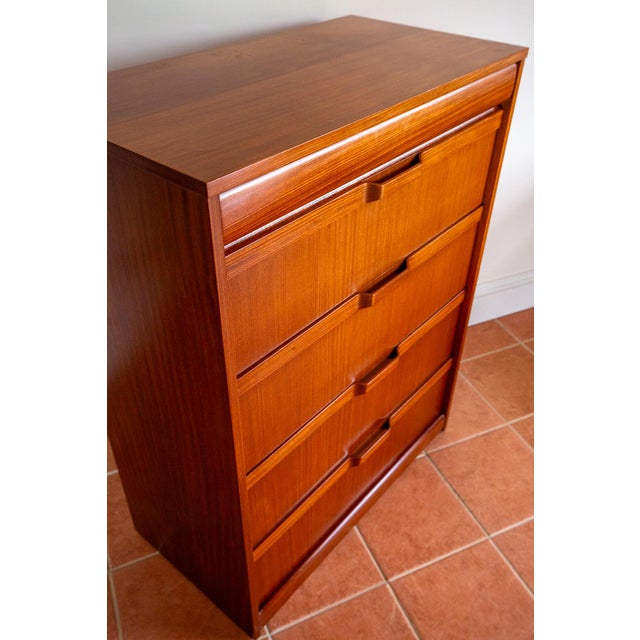 Large Mid-Century Danish Chest of Drawers from Elliots of Newbury, 1960s For Sale - Image 11 of 18