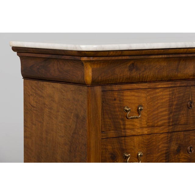 19th Century French Louis Philippe Walnut Chest of Drawers W/ Carrara Marble For Sale - Image 13 of 18