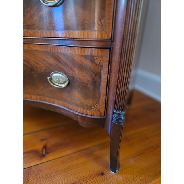 Early 20th Century Early 20th C. Georgian Flame Mahogany Chest of Drawers For Sale - Image 5 of 15