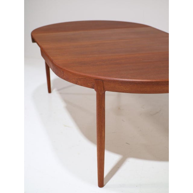 Danish Extendable Round Dining Table in Teak, 1960s For Sale - Image 16 of 18