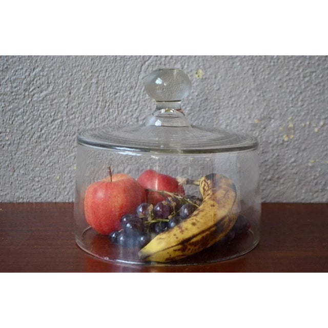 For the refining of farm cheeses or for the staging of homemade pastries, this cheese bell is a perfect accessory. Dating...