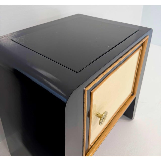 Italian Art Deco Dressor Set and Nightstands by Paolo Buffa, 1940s, Set of 3 For Sale - Image 13 of 15
