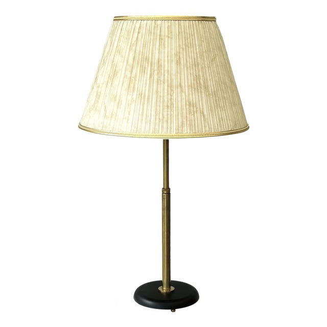 Model 15505 Table Lamp in Brass and Veluria Glass by Harald Notini for Böhlmarks, Sweden, 1940s For Sale