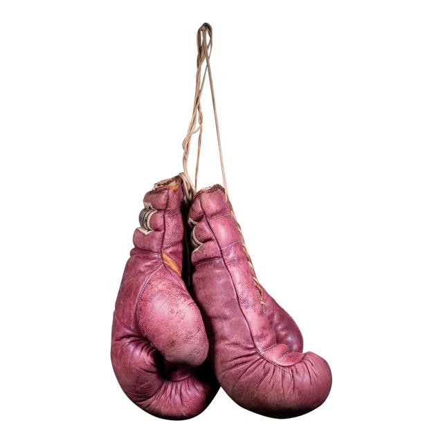 Vintage Leather Everlast Boxing Gloves, Circa 1960s For Sale