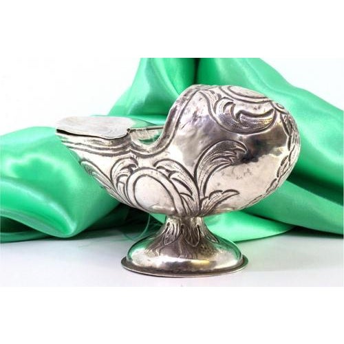 Silver Shuttle with Reliefs and Applications For Sale - Image 6 of 7