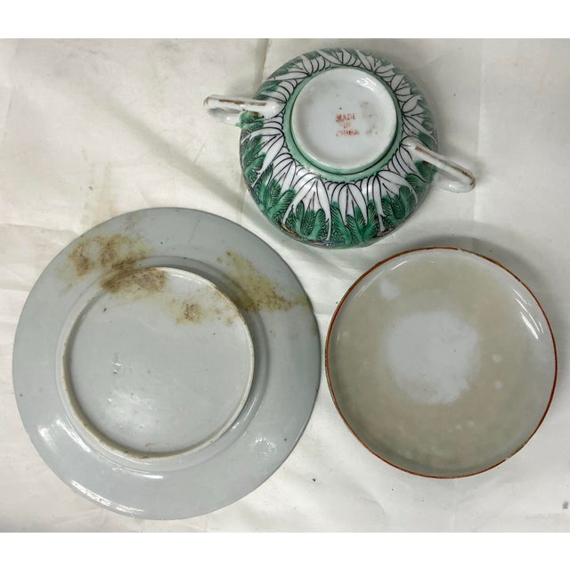 Antique Chinese Export Famille Verte Covered Cup and Under-Plate Set For Sale - Image 9 of 12