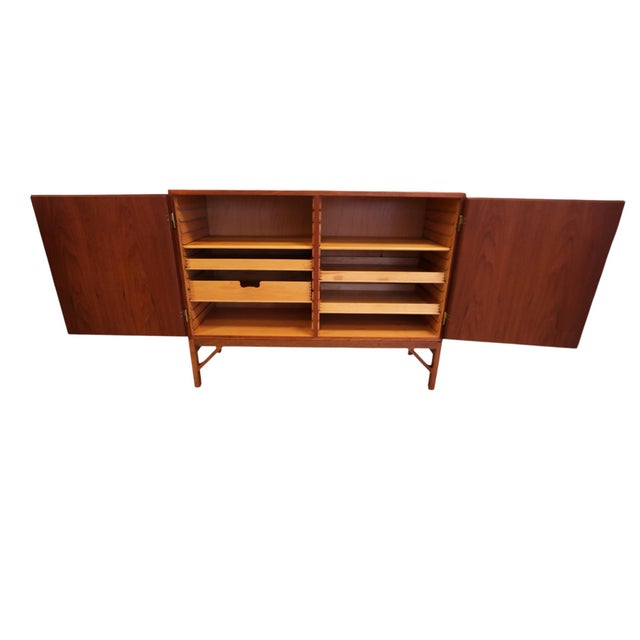 Wood China Cabinet Model 132 in Teak by Børge Mogensen for FDB, 1960s For Sale - Image 7 of 16
