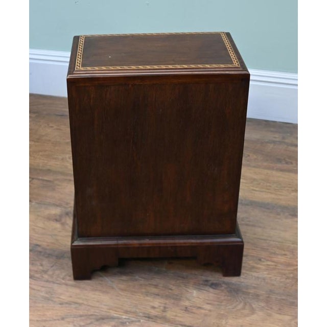 Victorian Bedside Chests in Mahogany, 1890, Set of 2 For Sale - Image 6 of 7
