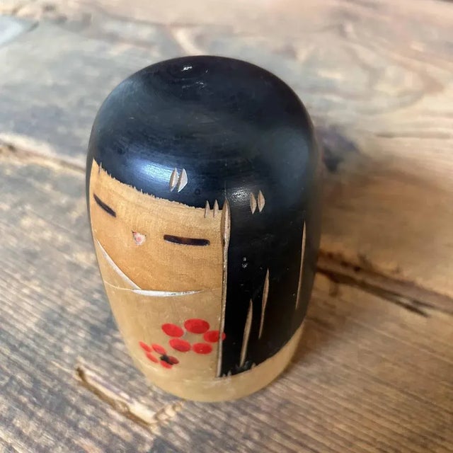 This kokeshi by Sanpei Yamanaka is beautiful in its simplicity. The wooden doll is stylized to its essence. Dimensions:...